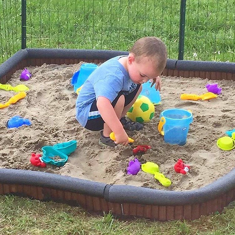autism-and-sandbox-play