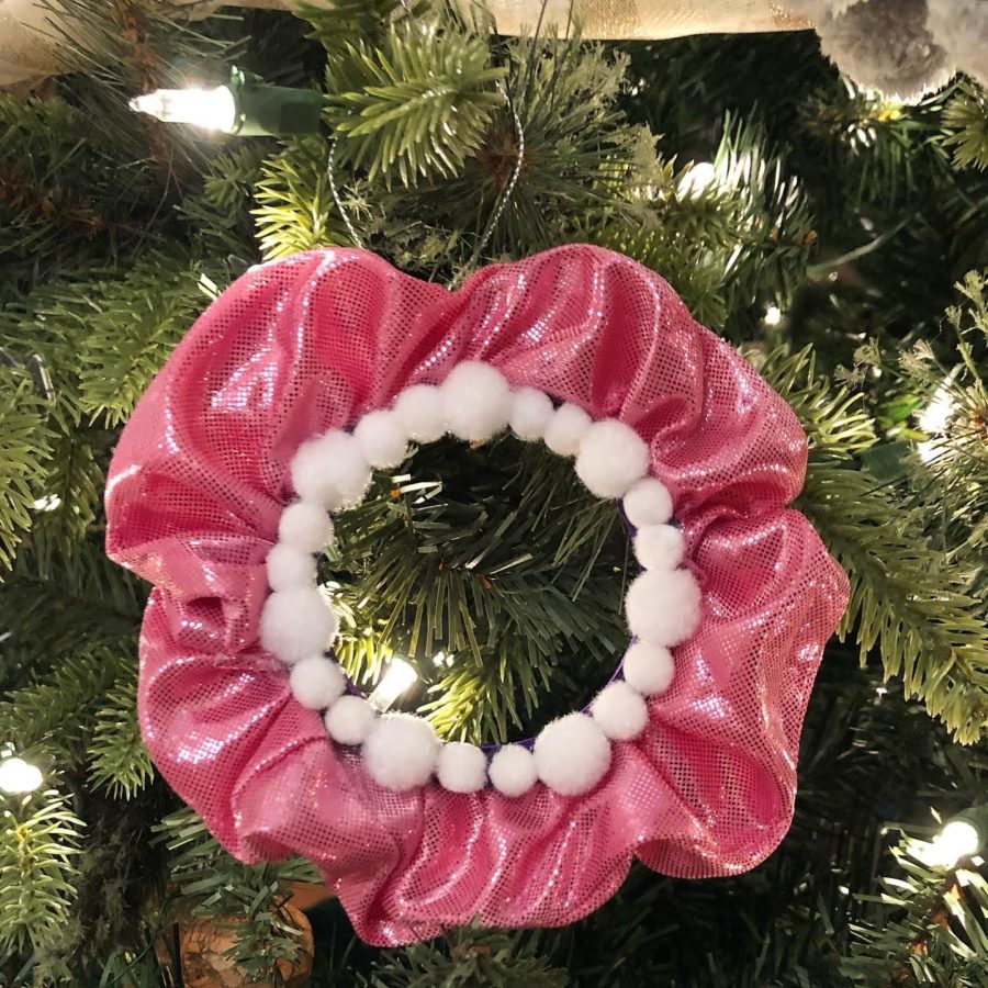 scrunchie-wreath-ornament