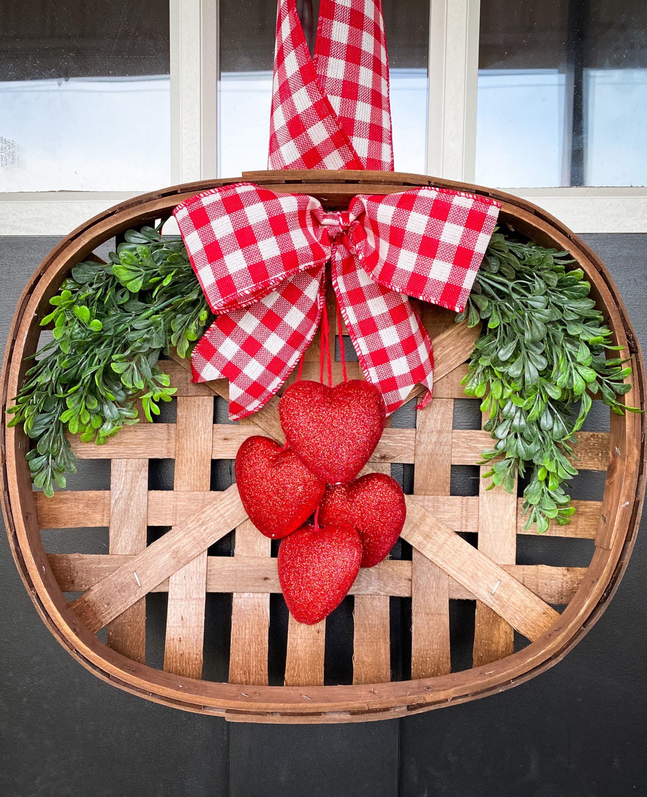 tobacco basket kirklands Tobacco Basket Valentine's Day Door Hanger